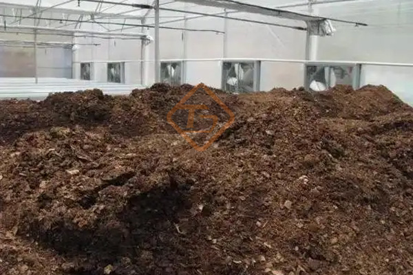 秸稈粉碎生產(chǎn)有機(jī)肥生產(chǎn)線工藝流程和配置有哪些