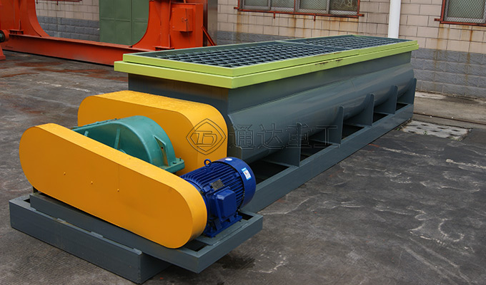 有機(jī)肥小型雙軸臥式攪拌機(jī)