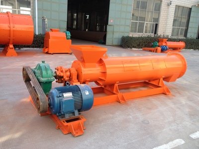 豬糞有機肥新型攪齒轉(zhuǎn)股復合造粒機