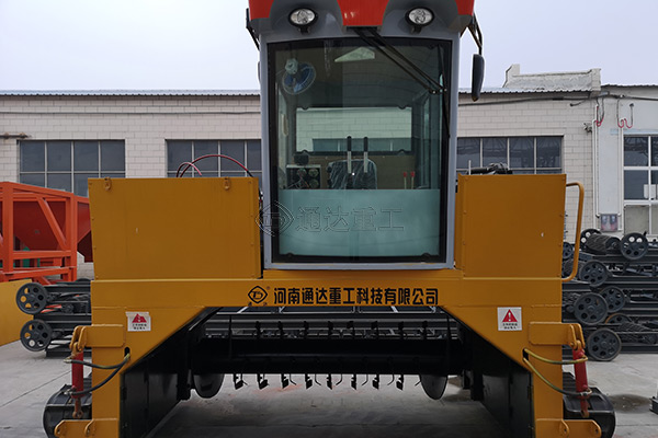 發酵行走式禽便有機肥大型翻拋機